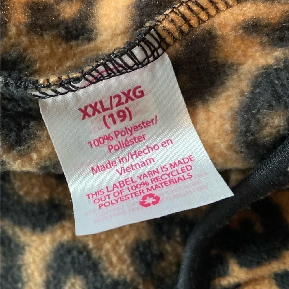 No Boundaries~Animal Print 1/2 Zip Pullover~Kangaroo Front Pocket~Size XXL/2XG - Picture 2 of 10
